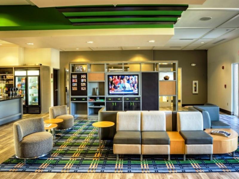Holiday Inn Express Richmond By Ihg Esterno foto