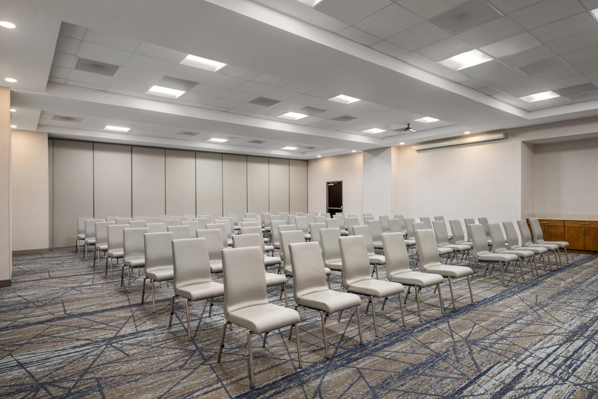 Holiday Inn Express Richmond By Ihg Esterno foto