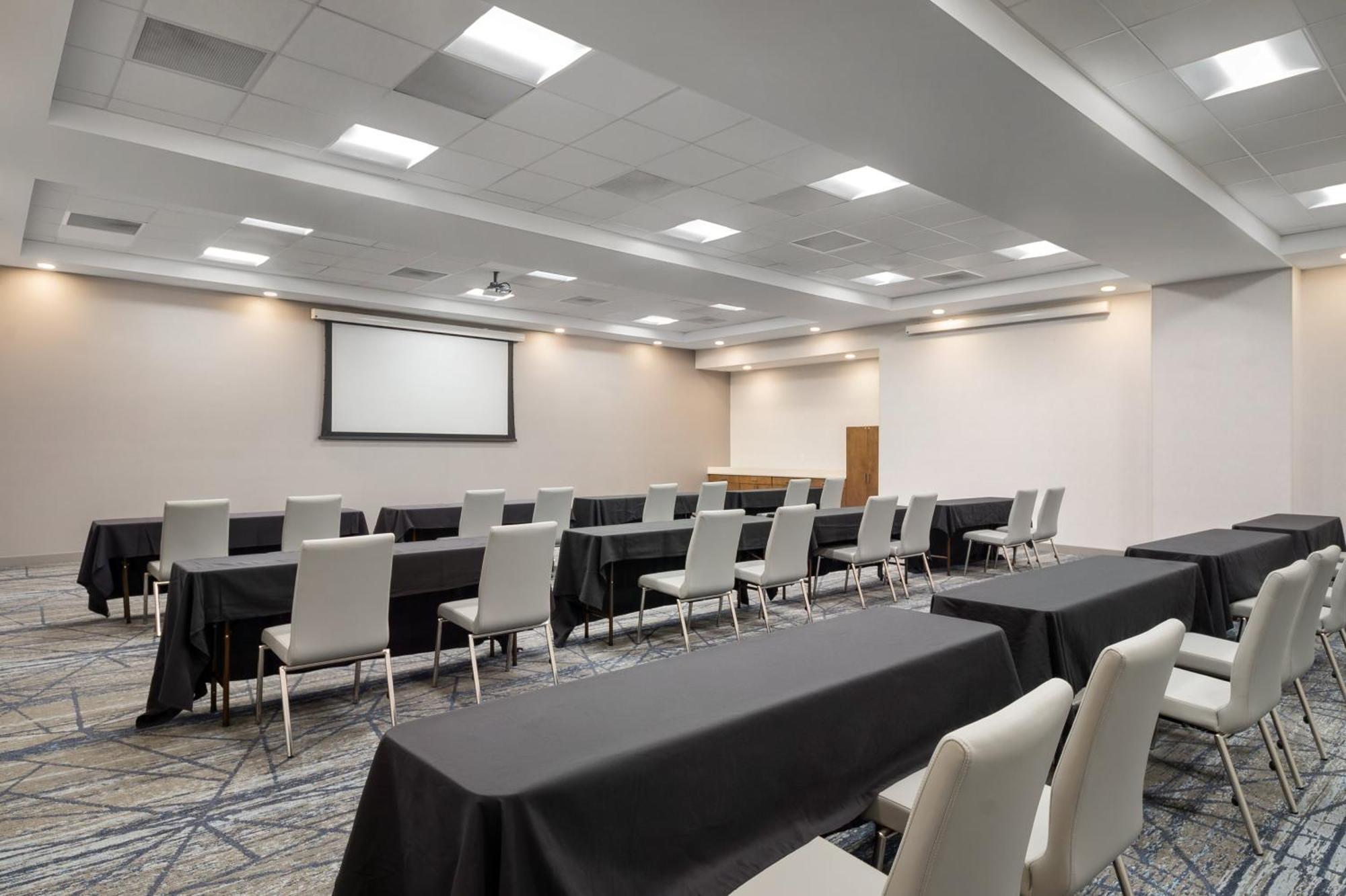 Holiday Inn Express Richmond By Ihg Esterno foto