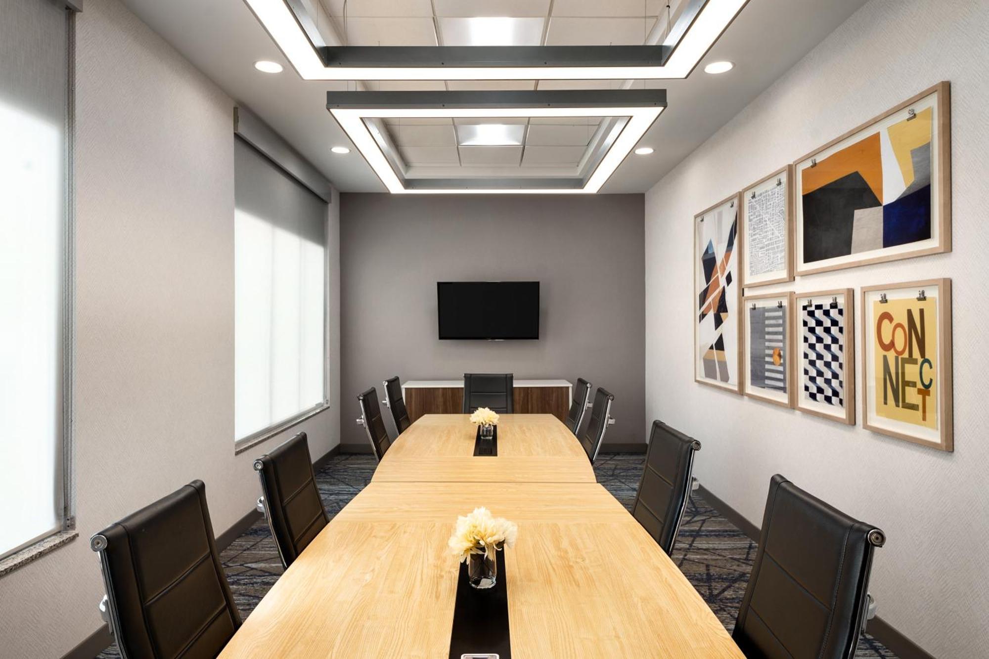 Holiday Inn Express Richmond By Ihg Esterno foto