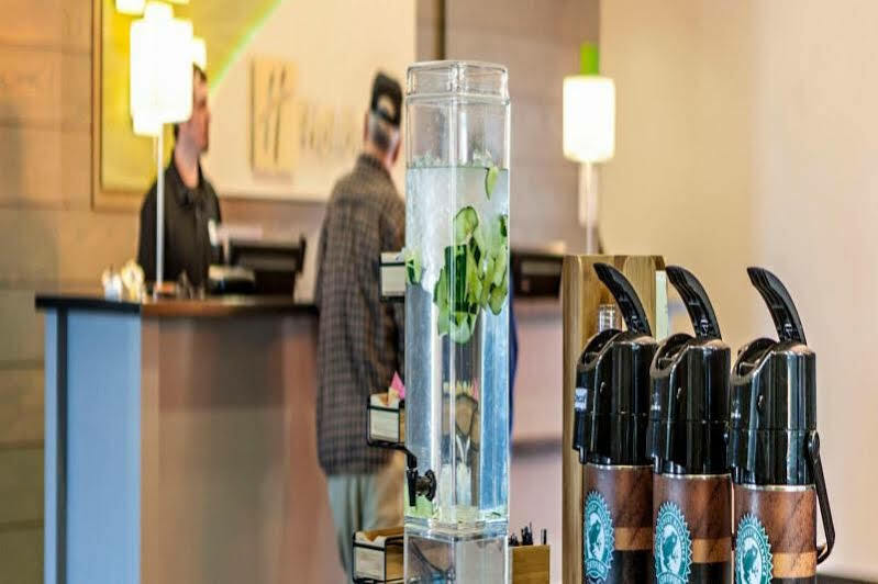 Holiday Inn Express Richmond By Ihg Esterno foto