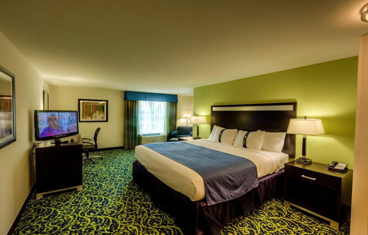 Holiday Inn Express Richmond By Ihg Esterno foto